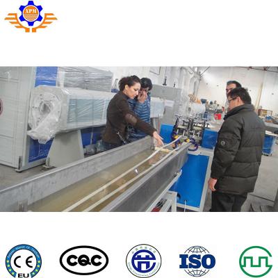 Chine bordure foncée de PVC de 80kg/H 380V faisant à machine la ligne en plastique ODM d'extrusion de bande à vendre