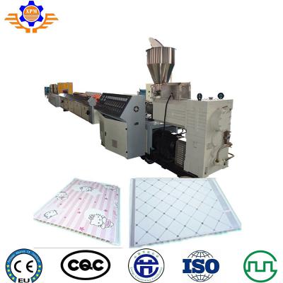 Chine Conseil de plastique de Wpc de vis jumelle faisant la machine de fabrication de panneau de mur de feuille de PVC de machine à vendre