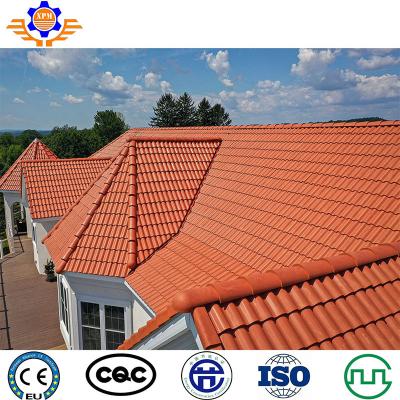 China 1000kg/Hr el PVC plástico WPC esmaltó la hoja acanalada del tejado del tejado que hacía la línea de la máquina en venta
