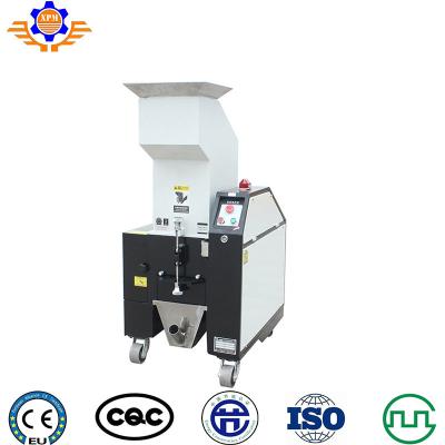 China Máquina machacante plástica auxiliar de la máquina 500kg/H de la trituradora plástica 22KW en venta