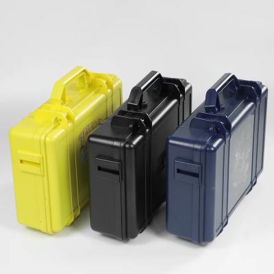 Cina Shockproof Plastic Enclosure Box for High-Vibration Environments in vendita