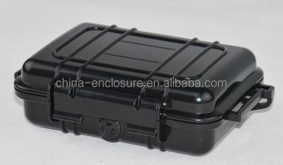 中国 Convenient Waterproof First Aid Kit Box - Lightweight and Portable - 2.2lbs 販売のため