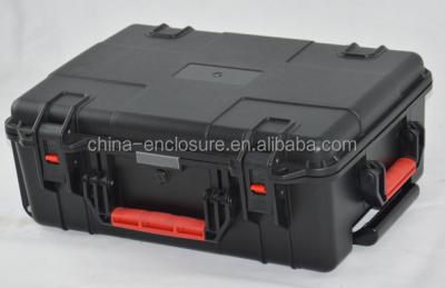 中国 Convenient and Portable First Aid Kit Box Essential Safety Gear 販売のため