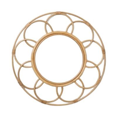 China Morden Handcrafted Luxury Style Handmade Rattan Mirror Wall Decor Rattan Mirror Arch Rattan Wall Decor for sale