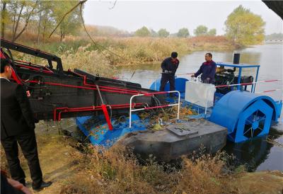 China price aquatic lake floating weed harvesting machine of river clean channels for sale