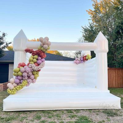 China Outdoor Inflatable Bounce House White Wedding Bouncer Inflatable Jumping Bounce House for sale