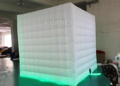 中国 8つのFtの膨脹可能な立方体の写真ブース紫外線抵抗力があるPLT -保証025の2年の 販売のため