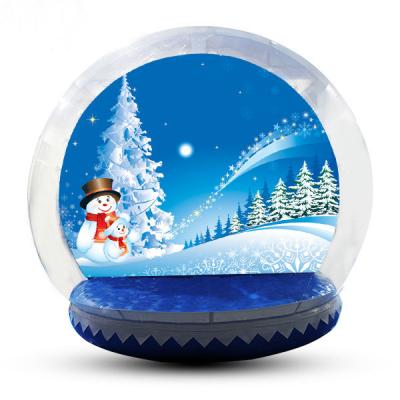 Chine grande décoration gonflable de globe de neige de globe/explosion de neige de pelouse de 4m à vendre