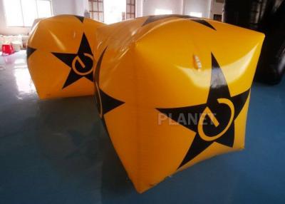 中国 EN14960膨脹可能な立方体水浮遊水泳の安全ブイの紫外線抵抗 販売のため
