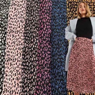 China Medium Weight 150cm Polyester Pleated Crepe Fabric Leopard Printed Fabric for sale