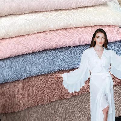 China Crespón de la tela tejida 80-120gsm del crespón de la gasa del poliéster de la moda que alinea el material en venta