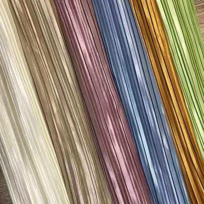 Chine Le satin de Miyake a barré le textile tissé de crêpe 55 pouces à vendre