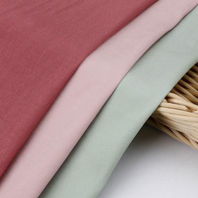 China Woven 100 Polyester Twill Fabric Cloth Imitation Silk Soft Fashion for sale