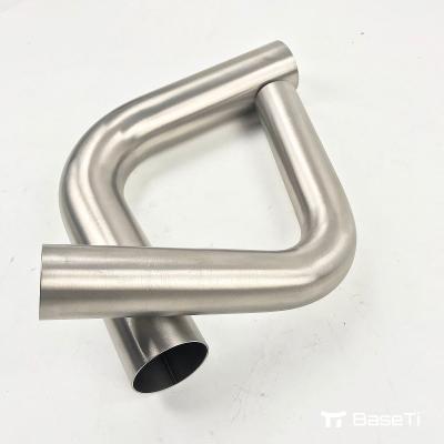 China En el caso de los tubos de titanio de alta resistencia, el codo es de 90 grados para los accesorios de tubos de titanio de escape de primera calidad. en venta