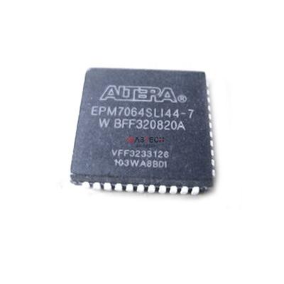 中国 Embedded Processors EPM7064LC44-15 販売のため