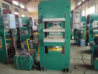 China PLC Control Rubber Vulcanizing Press Machine 15T Rubber Plate Vulcanizing Press for sale