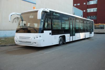 China Diesel Engine Adjustable Seat Aero Bus Airport Limousine Bus 12300kgs for sale