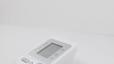 China Medical Electronic Digital Sphygmomanometer Digital Arm Blood Pressure Monitor for sale