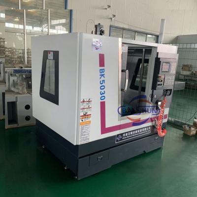 China Schlüsselfläche CNC-Vertikal-Slot-Fertigungsmaschine Automatische BK5040 BK5050-Slot-Maschine zu verkaufen