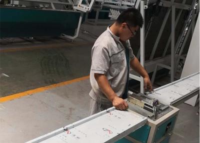 China Dimensión de aluminio 50Hz de la cortadora del espaciador manual 5000*1050*415 milímetro en venta