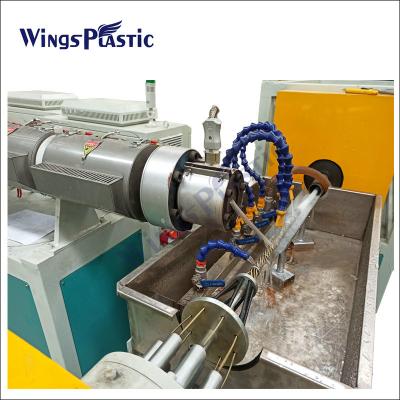 中国 螺線形のプラスチック管の押出機機械PEの管の放出機械螺線形の保護装置の覆い 販売のため