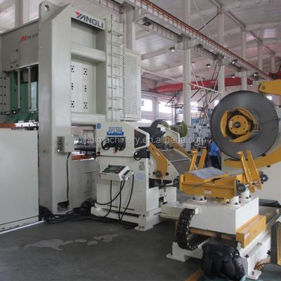 中国 Automatic NC Servo Sheet Metal Feeder Machine For Uncoiler And Straightener 販売のため