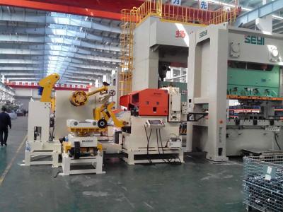 China Placa de aço do Unwinder que endireita a máquina automática da bobina da pressão da máquina à venda