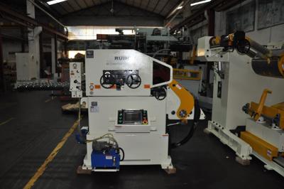 China Stamping And Unwinding Process Whole Plate Feeder , Feeding Sawing Machine for sale