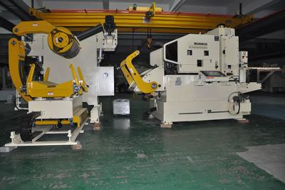 China Hydrauilc Mandrel Expansion NC Servo Roll Feeder Automatic 400 mm Width Sheet Decoiler Straightener Feeder Line for sale