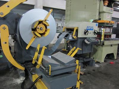 China Sheet Metal Stamping And Blanking Material Leveling Machine/NC Servo Feeder for sale