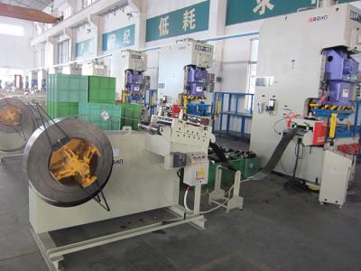 China Nc Straightener Feeder Forming Metal Machine / Precision Leveling Machine for sale