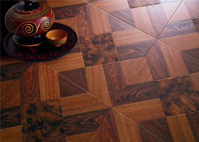 中国 大理石の設計 600 * 600mm の芸術の寄木細工の床のタイルの効果の積層物のフロアーリング 販売のため