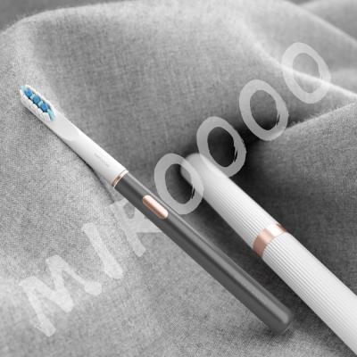 China Slim Rechargeable Oral Care Electric Toothbrush IPX7 Waterproof With 3 Modes for sale