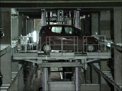 중국 단추 수동 지하 차 쌓아올리는 기계는 완전히 자동화되는 2350kg를 5개 수평합니다 판매용