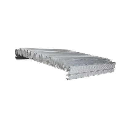 Chine Puissance en aluminium de remplissage Shell 6063 de profils de radiateur de clôture de caisse de pile - T5 à vendre