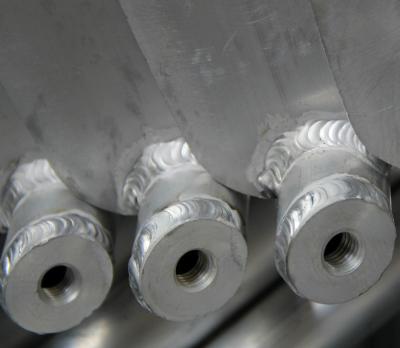 China Pieza de junta soldada con autógena aluminio de soldadura completa de las piezas del CNC de la pequeña precisión que trabaja a máquina en venta