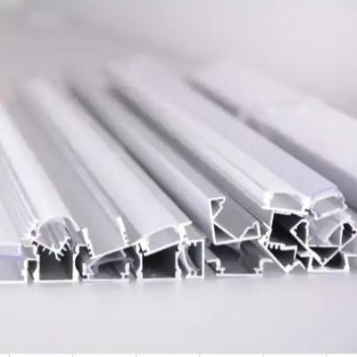 Cina Profili in alluminio da 1m 2m 3m per strisce di illuminazione a led per esterni in vendita