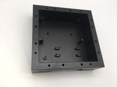 China El negro anodizó 4 piezas del cuadrado del recinto de las piezas del CNC de AXIS que trabajaban a máquina en venta