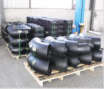 China Kohlenstoffstahl-Rohrbogen LR Astm A234 4 Zoll geschmiedetes Kolben-Schweißen zu verkaufen