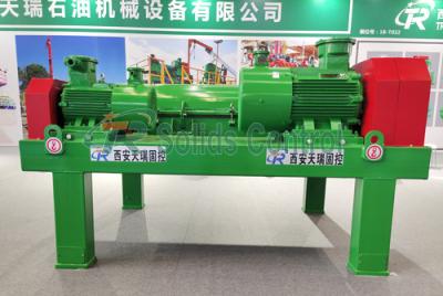 China Centrifugador Liftable da lama do campo petrolífero 3200RPM com armário de controle à venda