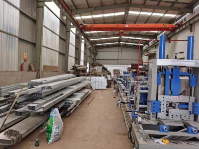 China Kundenspezifische Fertigwerkstatt-errichtender Stahlkonstruktions-Lager-Herstellungs-Beben-Beweis zu verkaufen