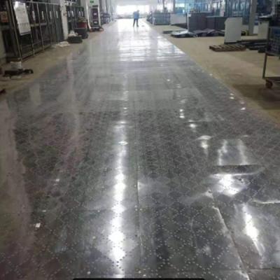 China Formación de cubiertas de piso de metal corrugado para automoción en venta