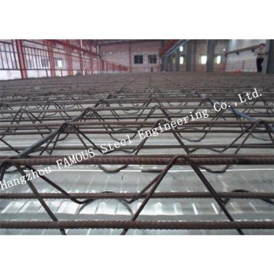 China 0.8 - la cubierta de piso acanalada del metal de 1.5m m reforzó la fabricación de la losa del braguero de la barra de acero en venta