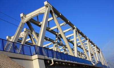 Chine Rapide triangulé typique de boîte en acier de poutre de pont piétonnier de rue à vendre