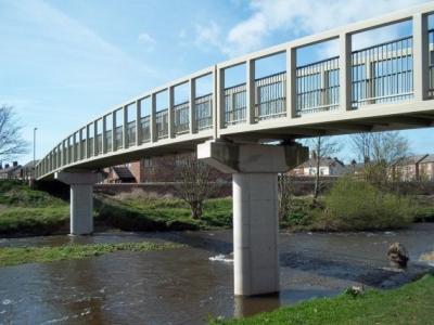 Chine Conception en acier préfabriquée Bailey Bridge Structures de pont piétonnier de botte à vendre