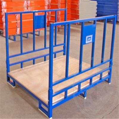 China Q235 Stackable Pallet Cage Industries Metal Mesh Storage Containers for sale