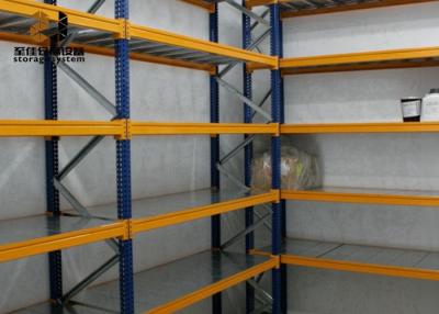 Cina Rack di stoccaggio economico a medio carico / unità di scaffalatura in metallo ISO9001/14001 in vendita