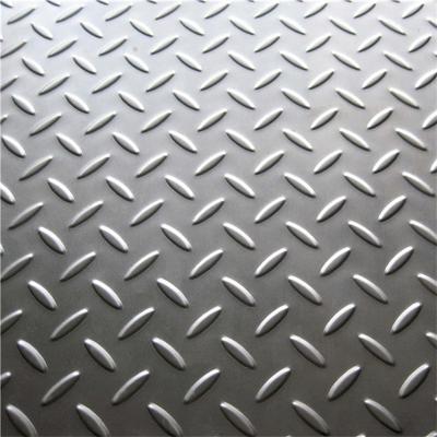 China High Strength SS400 Stainless Steel Checker Plate Hot Rolled Embossed Sheet 1000mm for sale