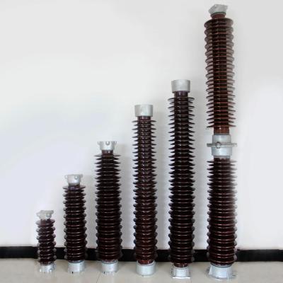 China Aisladores eléctricos de cerámica 132kv de la línea eléctrica de la porcelana del poste de alto voltaje en venta