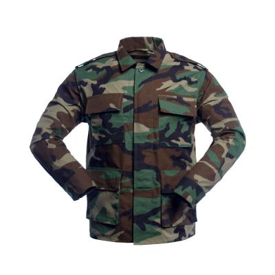 Chine Le camouflage T65/C35 uniforme 210-230gsm de région boisée de BDU imperméabilisent à vendre